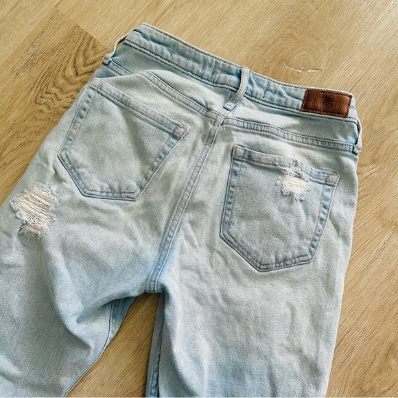 Hollister High Rise Mom Jeans - Picture 2 of 5